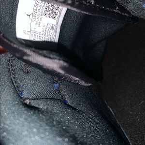 COPY - Jordan 1 Mid
Hyper Royal Tumbled Leather